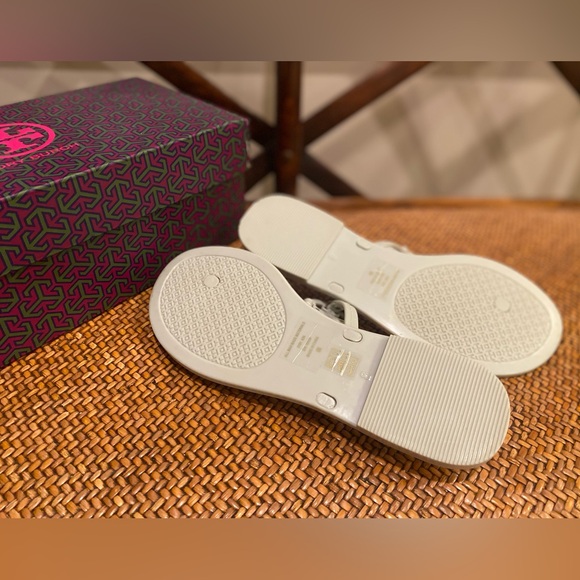 Tory Burch Cream/Grey Sandals with Silver Accents - Picture 4 of 5